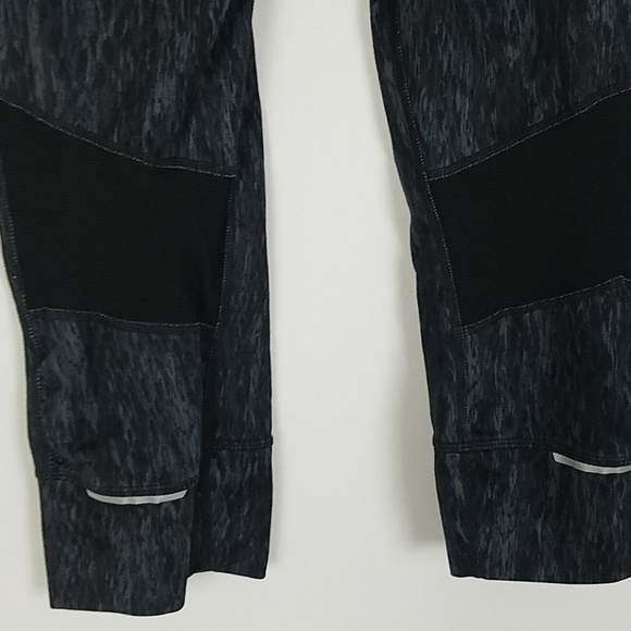 Athleta women S Reptile Relay capri Flint grey - Picture 7 of 8